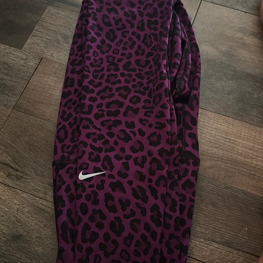 Nike leggings new without tags size small